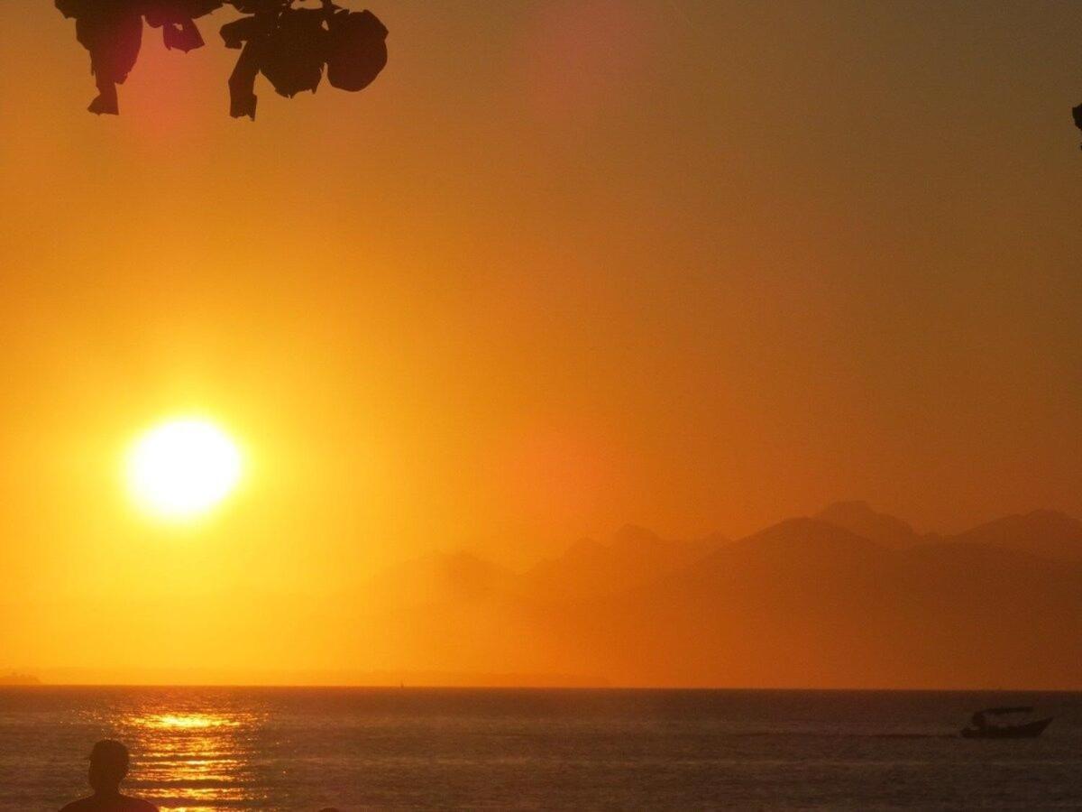 Casa Estilosa e Rústica com Vista para o Pôr do Sol da Ilha do Mel! Extérieur photo